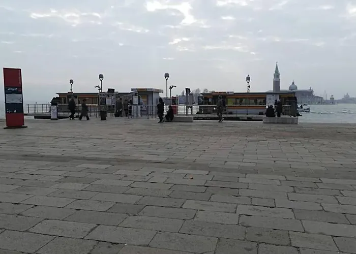 Boutique Ca'liz شقة